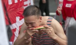 吃瓜大赛 网红大瓜在哪找,吃瓜大赛热门信息汇总